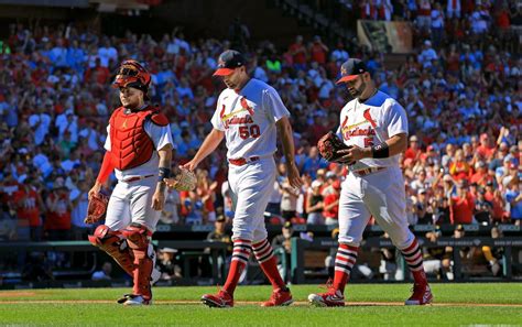 Twins fall to Athletics 2-1 in final home game of the regular season